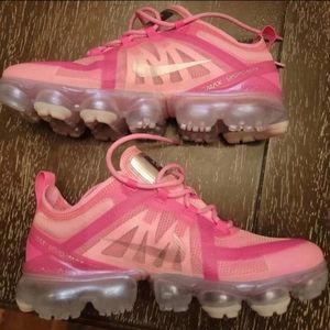 Authentic- Psychic pink Nike Vapormax